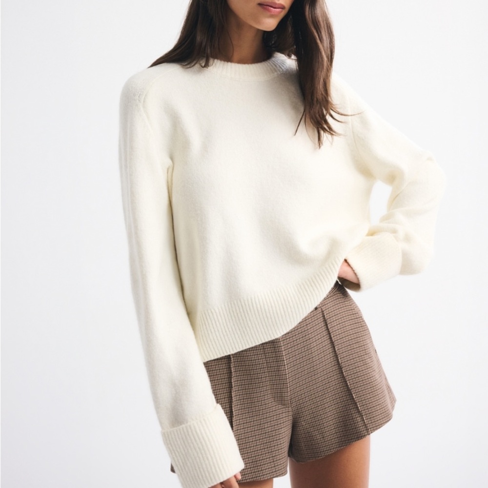 NWT A&F Madeline Crew Sweater